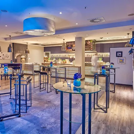 Marriott Hotell 4*
